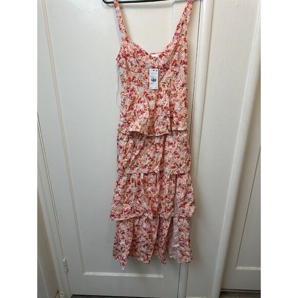 ASTR The Label Dresses & Skirts - ASTR The Label Dress Pink Floral Smocked Tiered XS Midsummer Wedding Guest New!